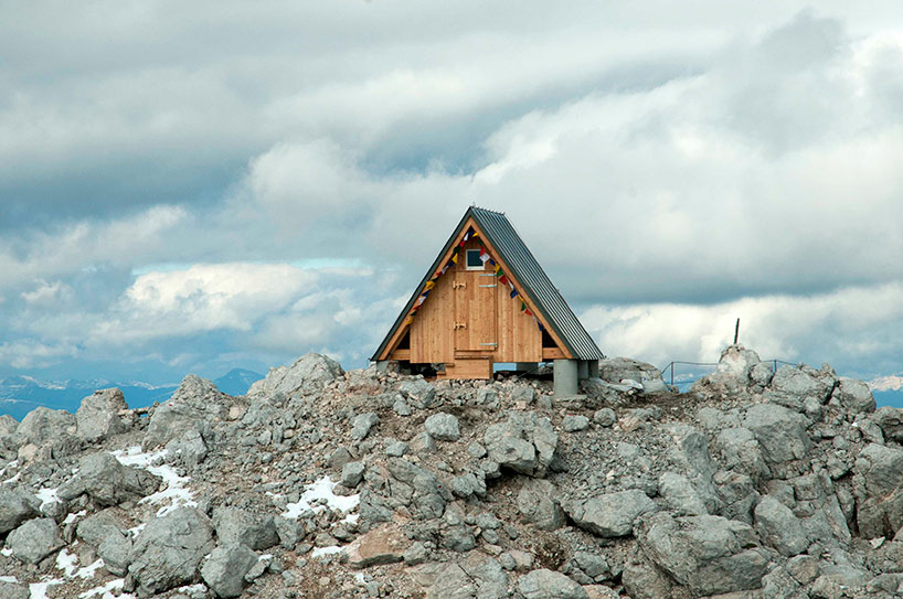 Cabin on Foronon Buinz in the Julian Alps by Giovanni Pesamosca - Humble Homes