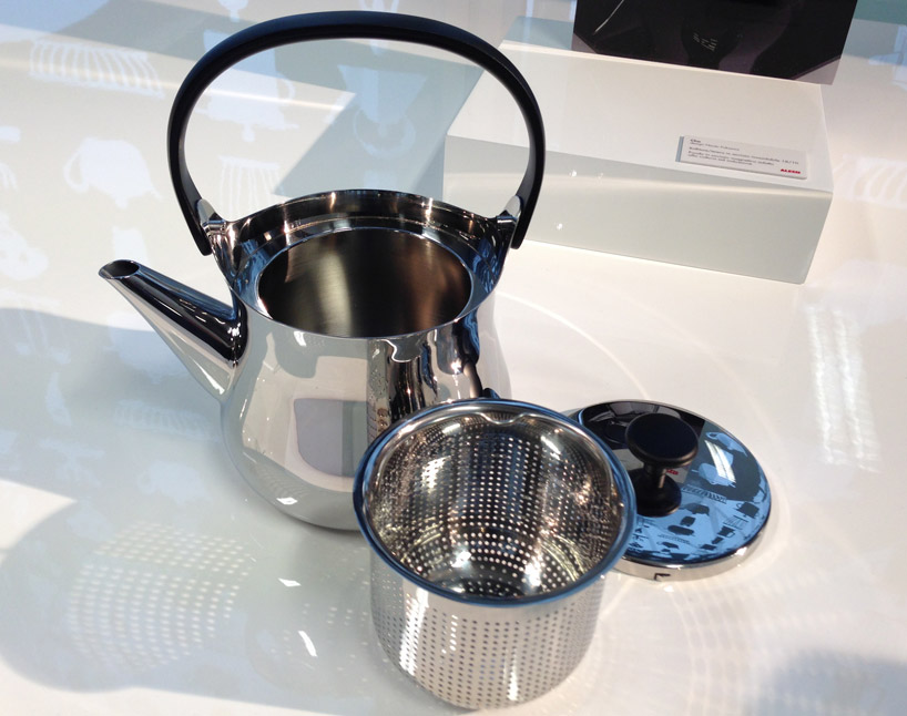 cha teapot by naoto fukasawa for alessi