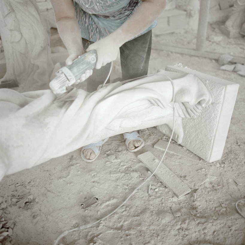 chiara goia sculptors village chiara goia captures chinese artists reproducing sculptures - 5