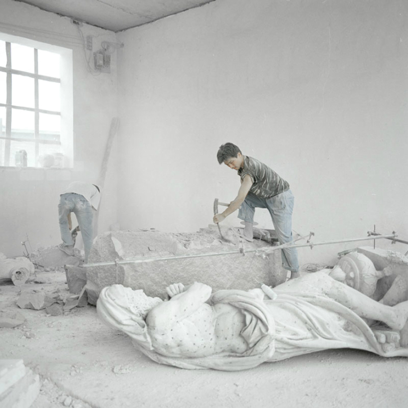 chiara goia captures china's artists of reproduction sculptures chiara goia captures chinese artists reproducing sculptures - 3