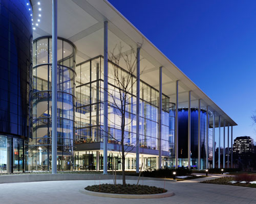 foster + partners open yale school of management's edward p. evans hall