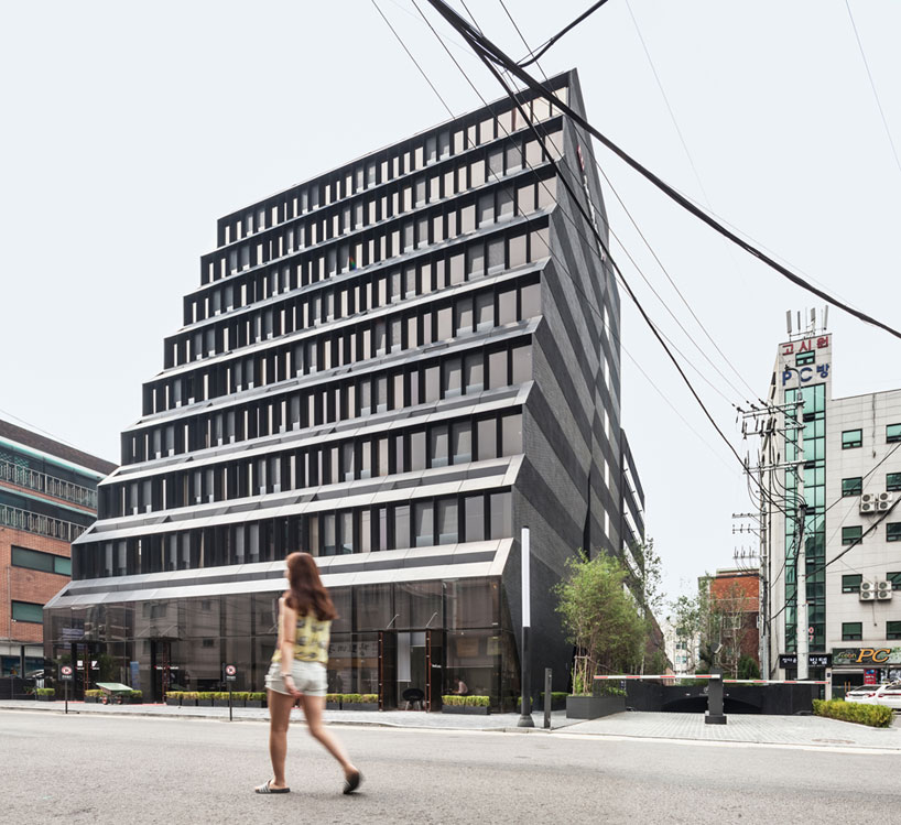 mass-studies-stocky-bundle-matrix-EG-designboom-05