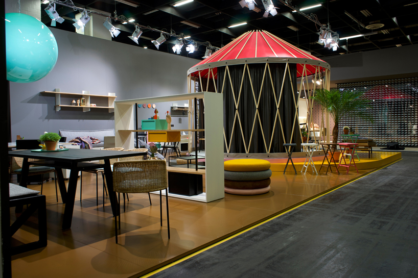 richard lampert island installation at IMM cologne