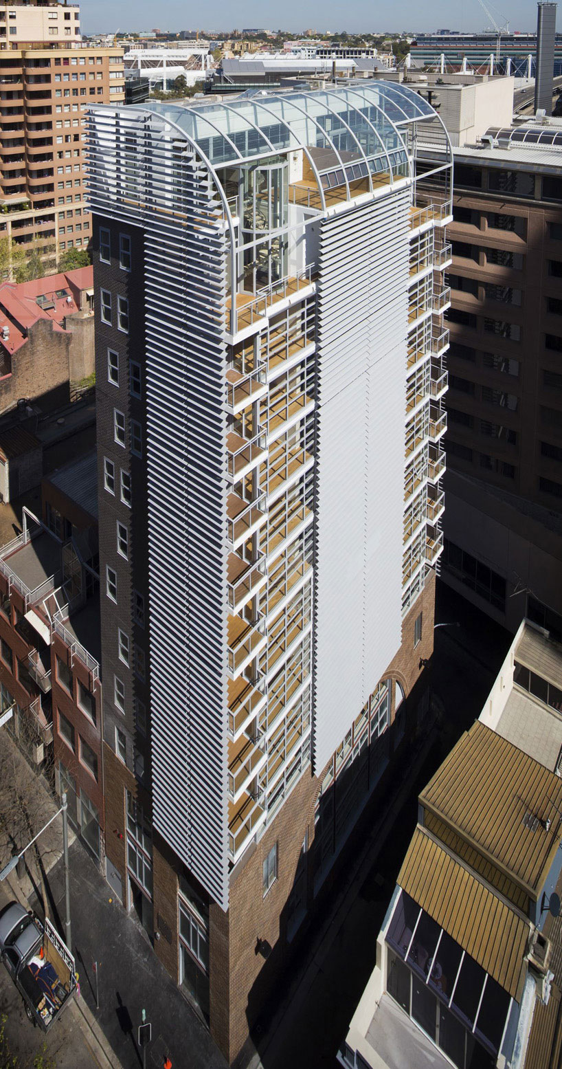 tony-owen-partners-jade-apartments-designboom01