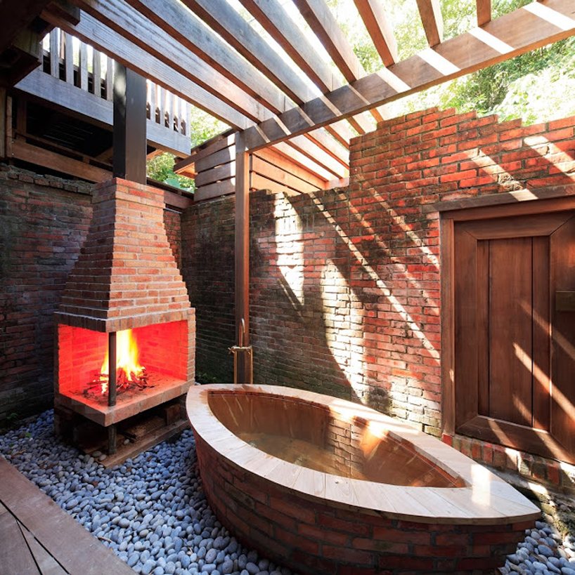 Ultra_Ruin_Casagrande_designboom2