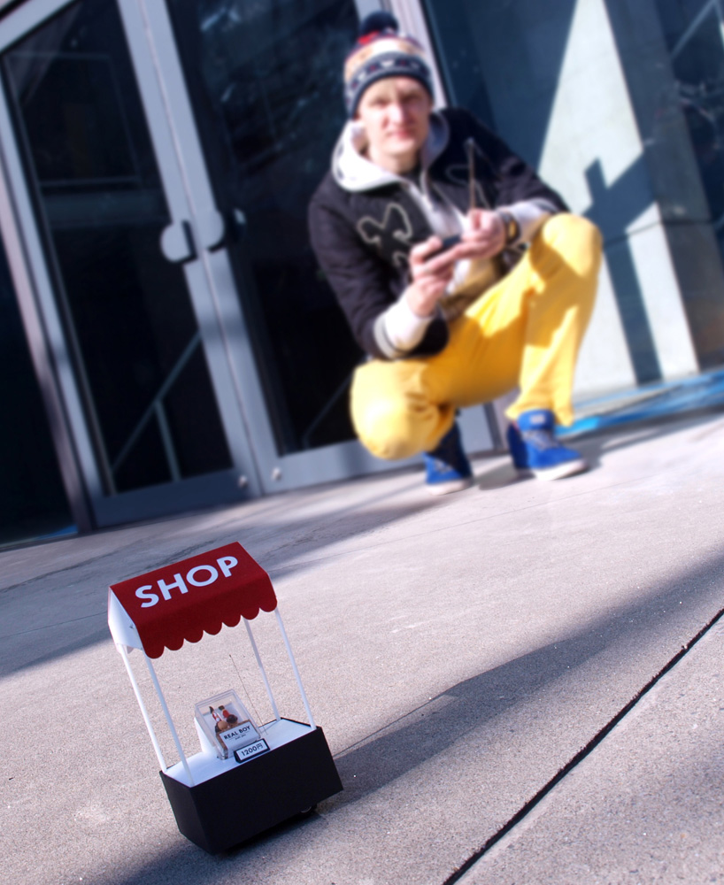 duncan-shotton-remote-control-pop-up-shop-designboom-05