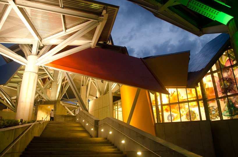 frank gehry biomuseum in panama designboom