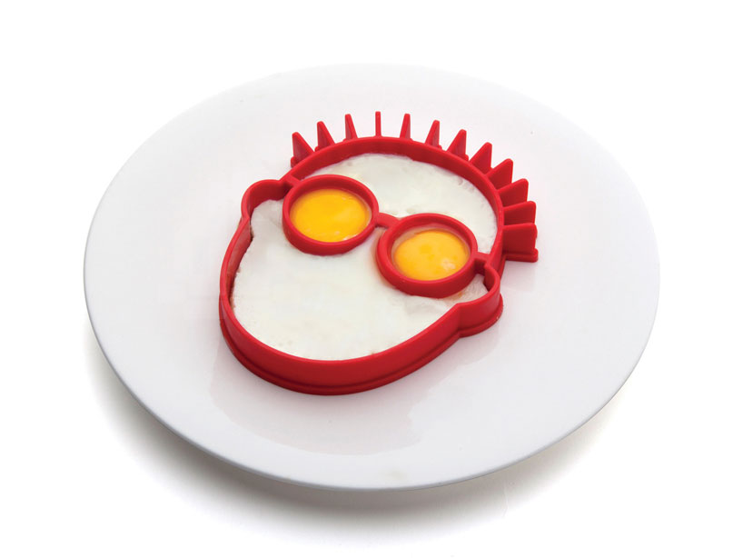 fried-eggs-shaper-avihai-shurin-monkey-business-designboom02