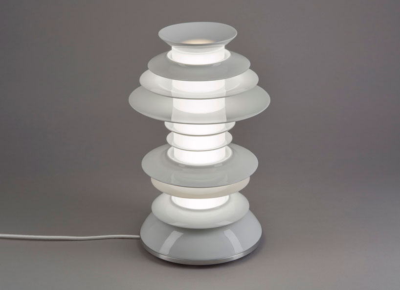 hanna-kruger-designs-assemblages-of-porcelain-for-rosenthal-designboom07