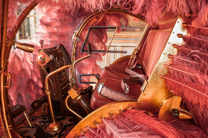 joana vasconcelos presents 