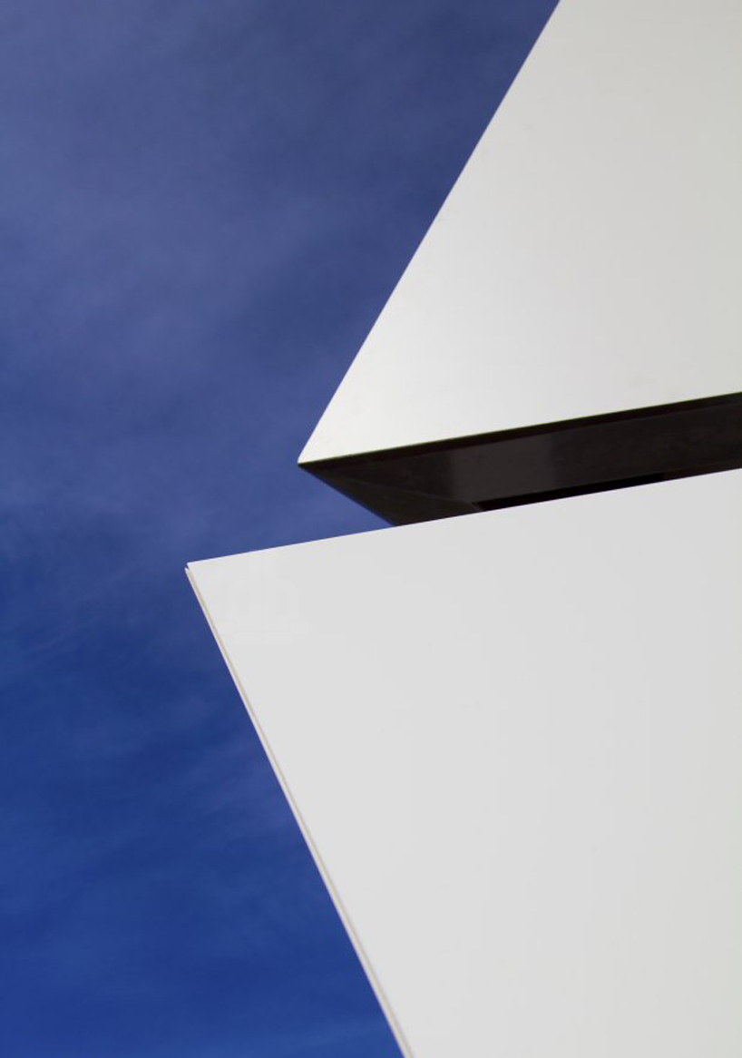 libeskind_beyondthewall_designboom06