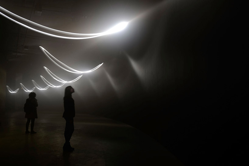 united-visual-artists-momentum-barbican-designboom-01