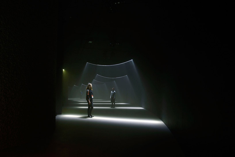 united-visual-artists-momentum-barbican-designboom-04