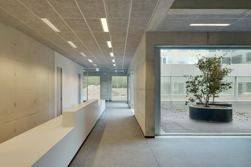 wiel arets architects campus hoogvliet designboom