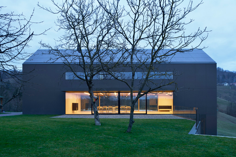 architektura d.o.o. the black barn designboom