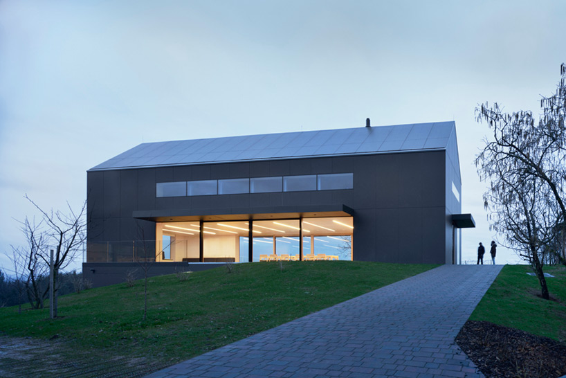 architektura d.o.o. the black barn designboom