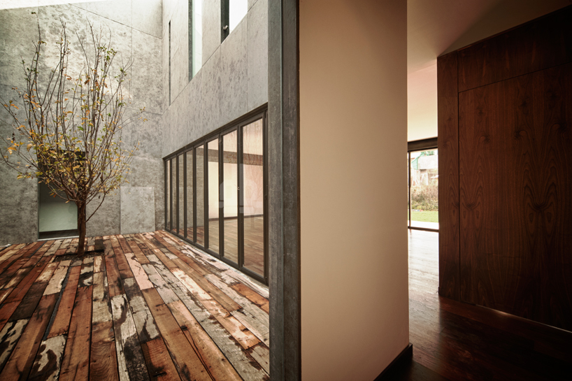 casa_cumbres_taller_hector_barroso_designboom03