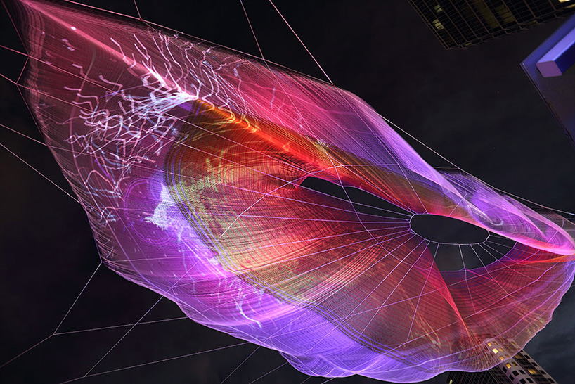janet-echelman-and-google-weave-an-interactive-sculpture-in-the-sky-designboom-01