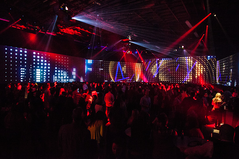 moment-factory-creates-a-multimedia-experience-for-oakley-designboom-01