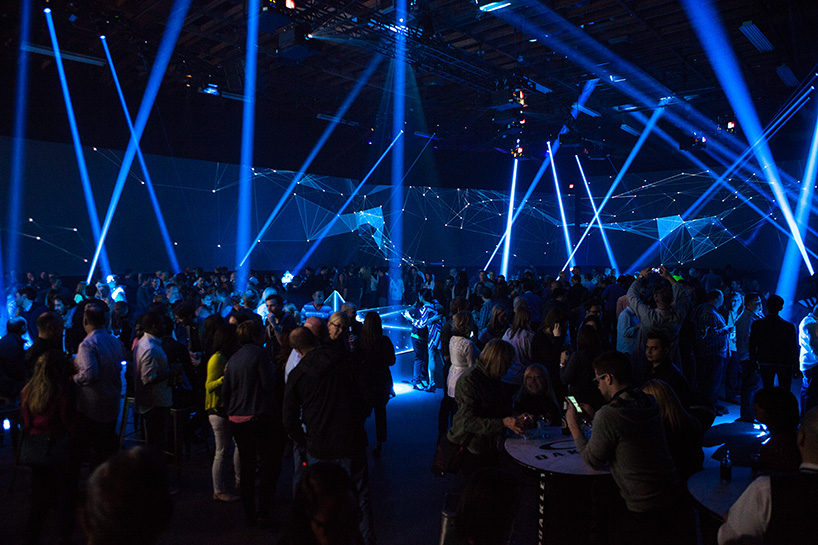 moment-factory-creates-a-multimedia-experience-for-oakley-designboom-13