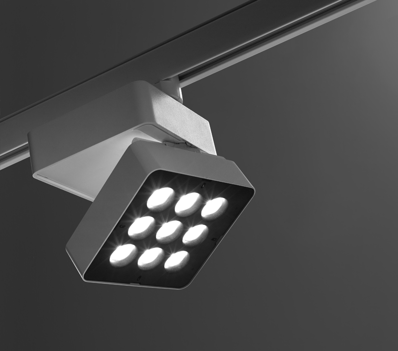 reggiani lighting produce SPLYT track lighting designed by LAPD