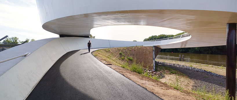 schneider + schumacher olhafen bridge designboom