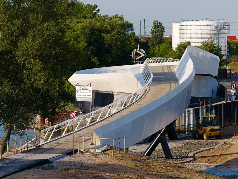 schneider + schumacher olhafen bridge designboom