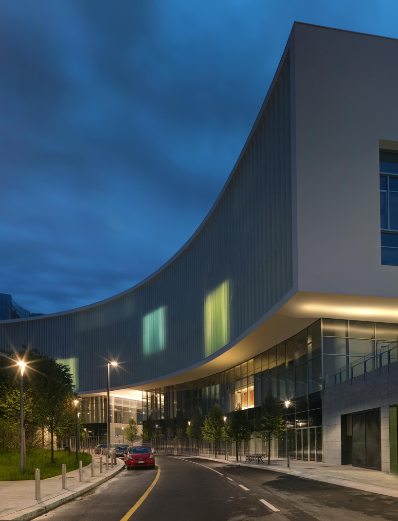 white_wave_piuarch_designboom07