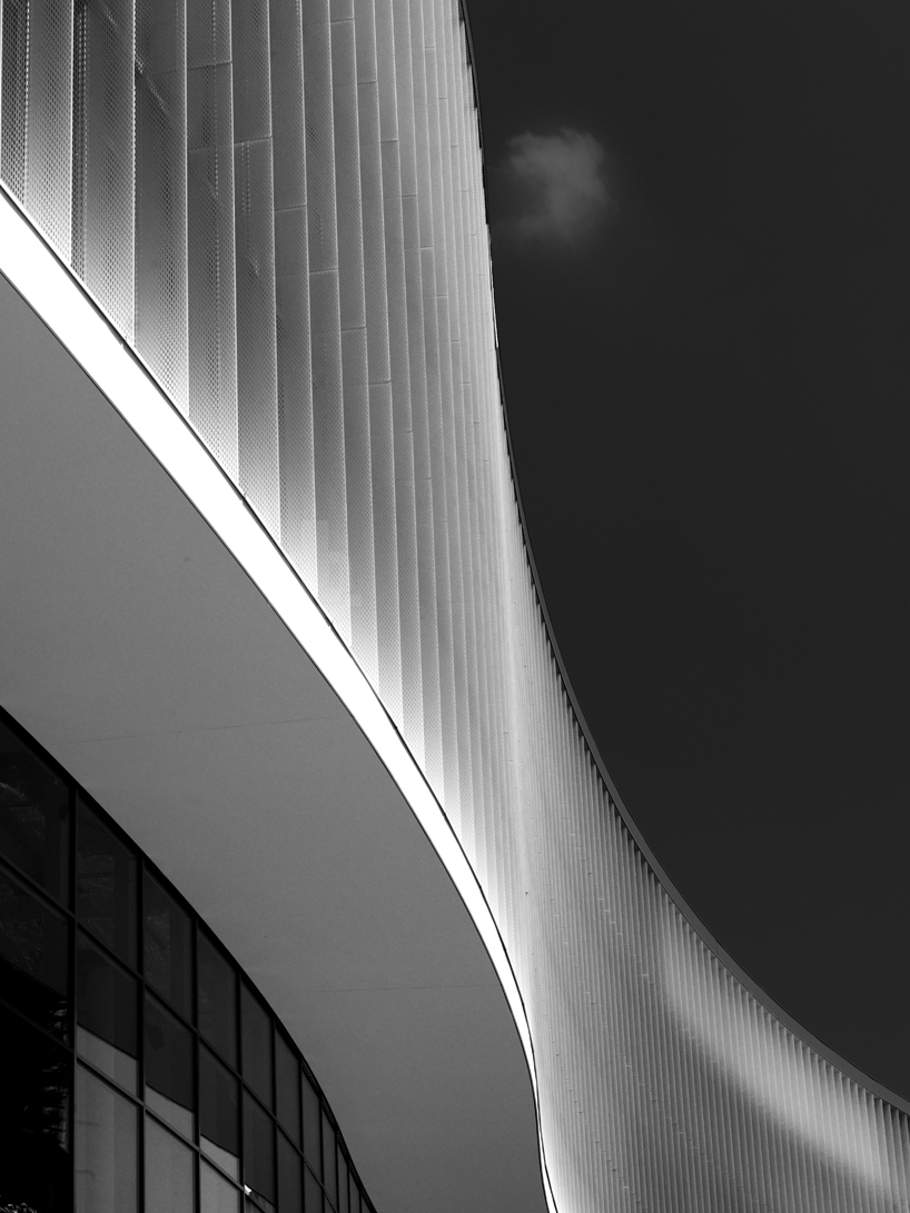 white_wave_piuarch_designboom08