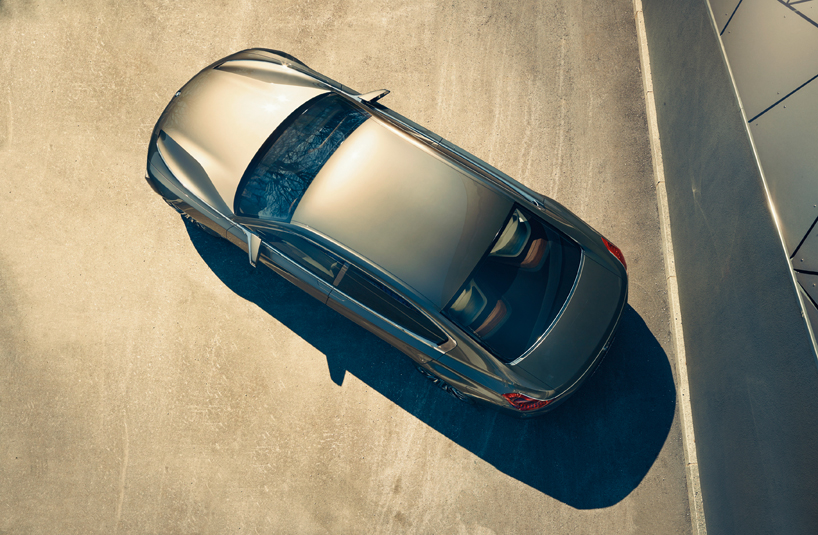 BMW vision future luxury integrates augmented reality heads-up display