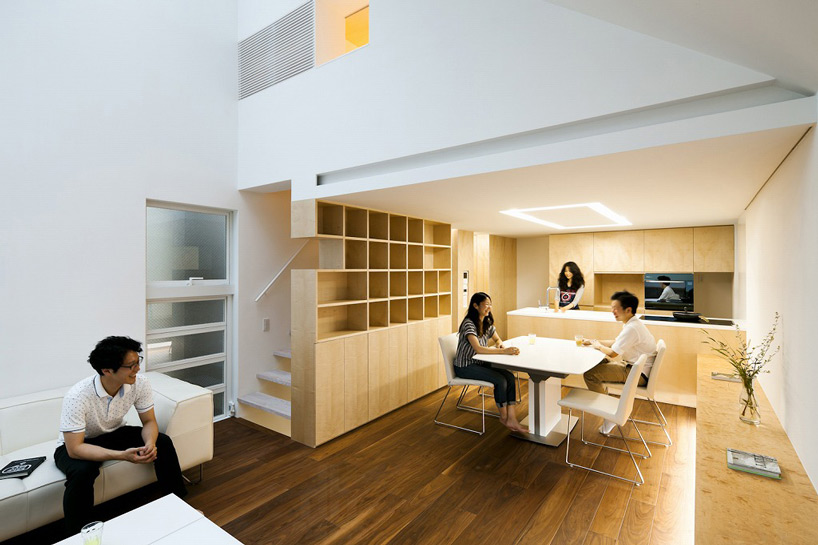 atelier tekuto frames sky residence designboom