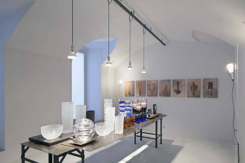 carlo-moretti-showroom-milan-designboom-03