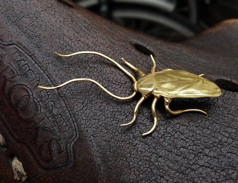 miklos kiss smuggles 14 carat golden roaches into famous museums  