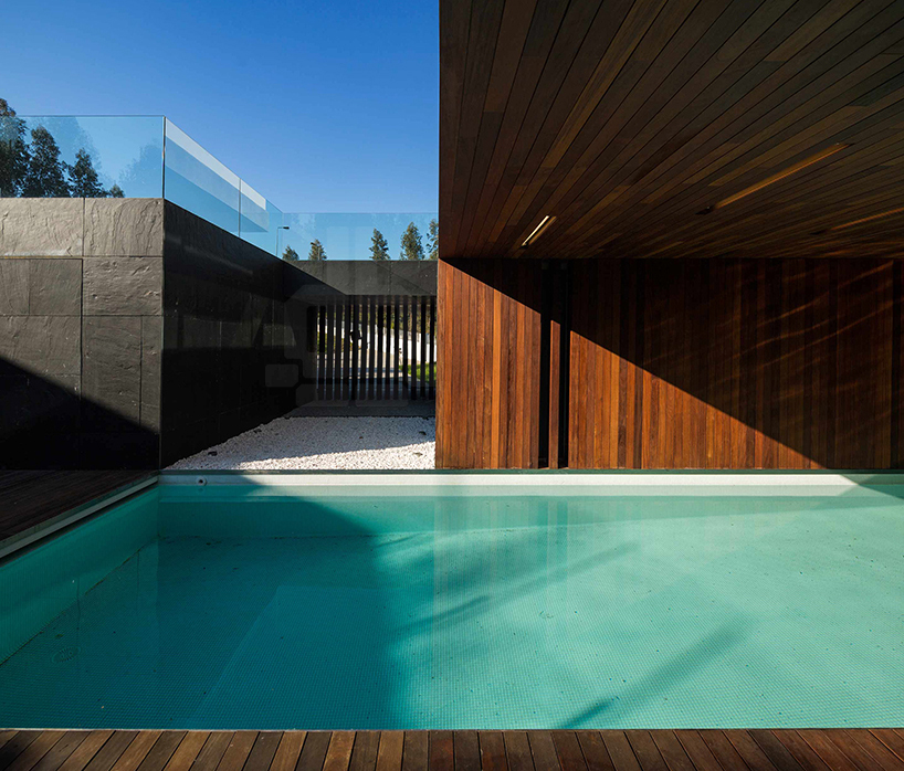 spaceworkers-be-house-designboom04