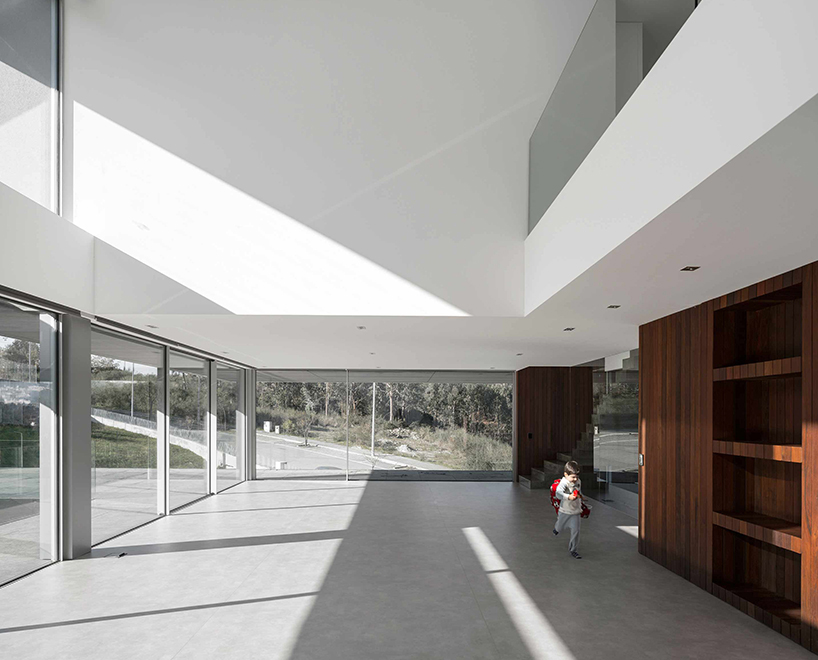 spaceworkers-be-house-designboom10