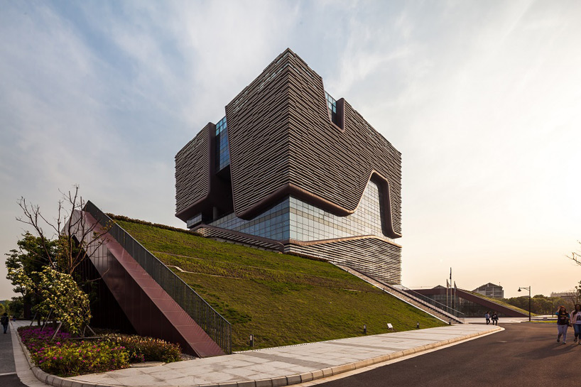 admin building at xi an jiaotong liverpool university 