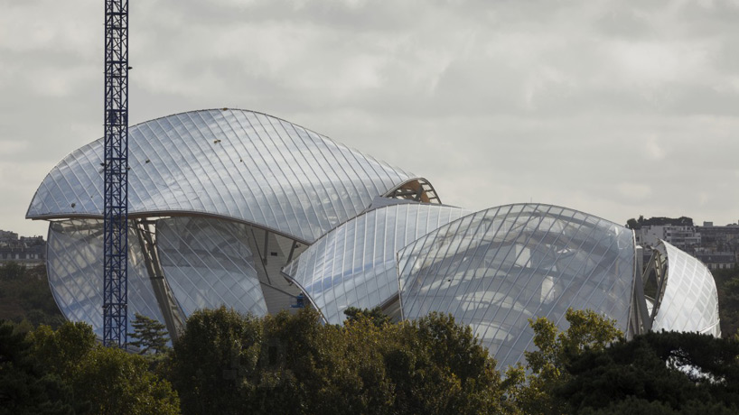 frank gehry fondation louis vuitton paris designboom