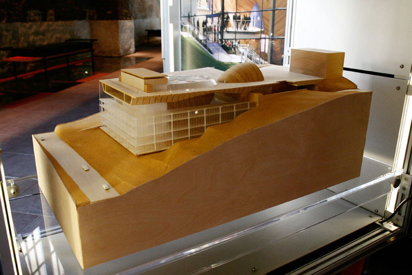 grimshaw-EMPAC-model-designboom