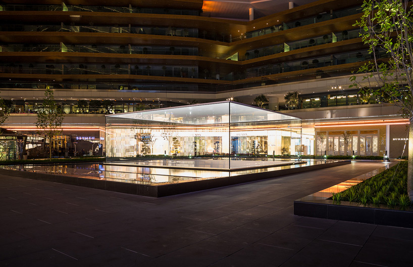 Foster + Partners unveils first flagship Apple Store in India