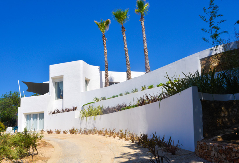 studio arte casa dos terraços designboom