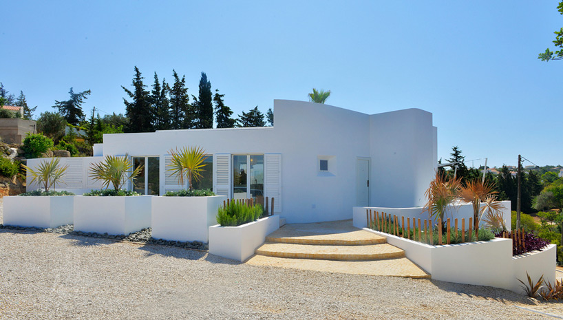 studio arte casa dos terraços designboom