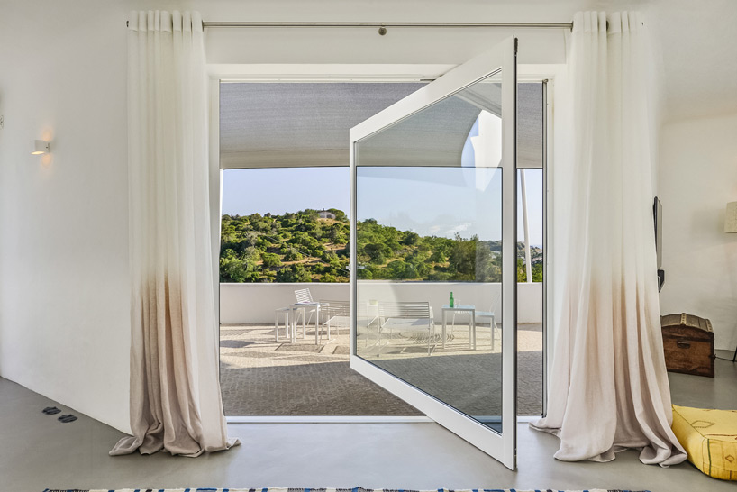 studio arte casa dos terraços designboom