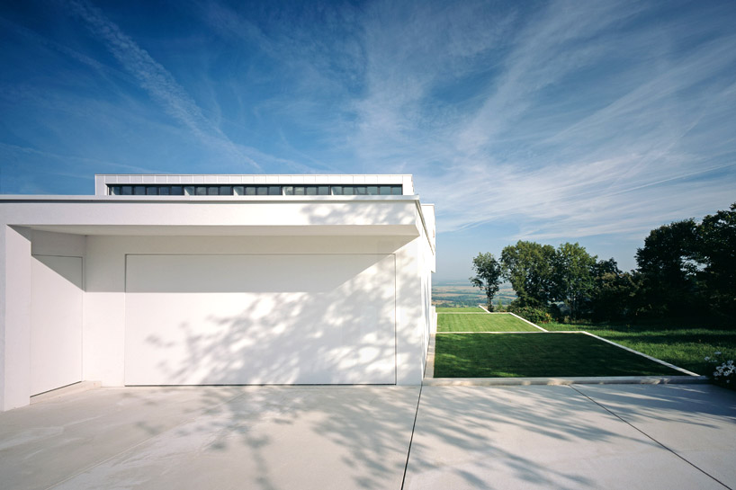 philipp architekten villa nature transparency