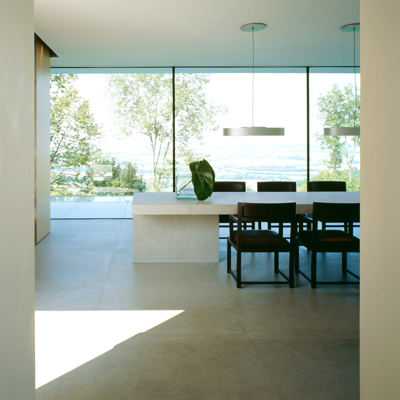 philipp architekten villa nature transparency