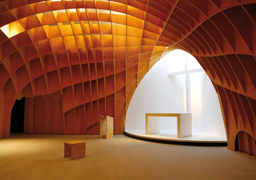 schneider+schumacher autobahn chapel siegerland designboom