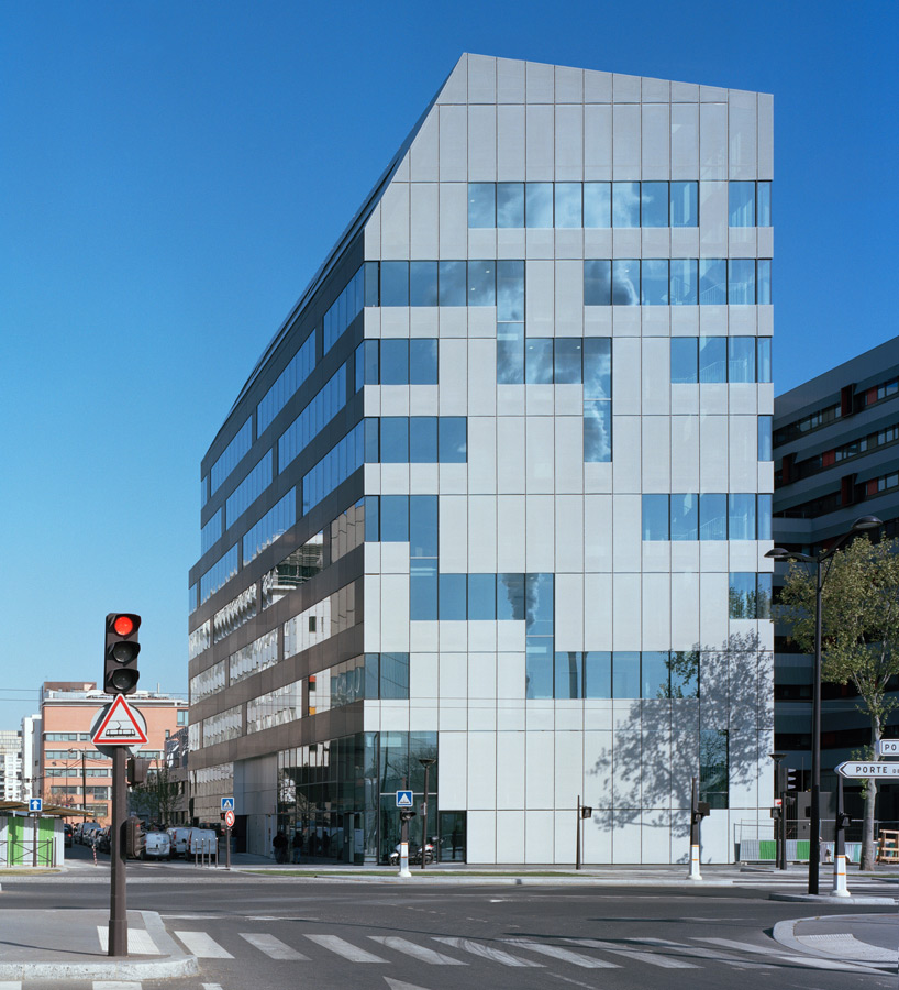 ECDM architectes M5B3 offices designboom