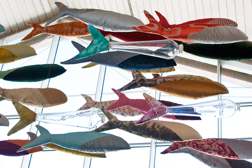 carlo-moretti-anna-paola-cibin-air-swimming-designboom-02