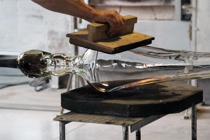 carlo-moretti-anna-paola-cibin-air-swimming-designboom-10