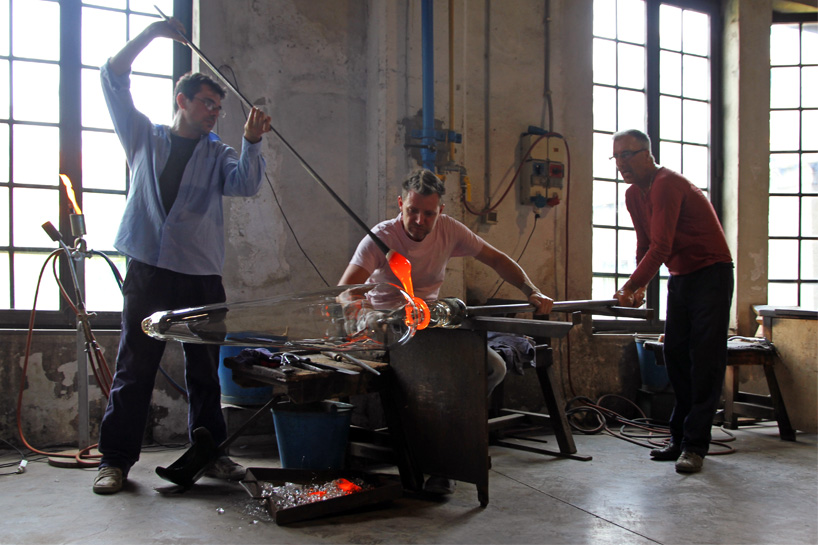 carlo-moretti-anna-paola-cibin-air-swimming-designboom-18