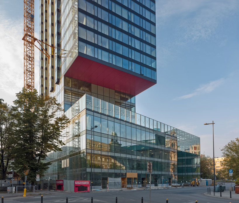 helmut jahn cosmopolitan twarda tower warsaw poland designboom